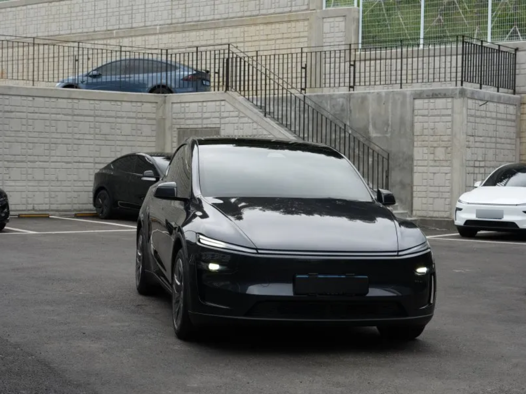 테슬라 모델 Y L 2026 중형SUV 전기